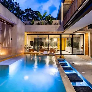 https://villa-maracuya-villa-with-3-jacuzzi-private-pool-chef-and-spa.quintano-roohotels.com