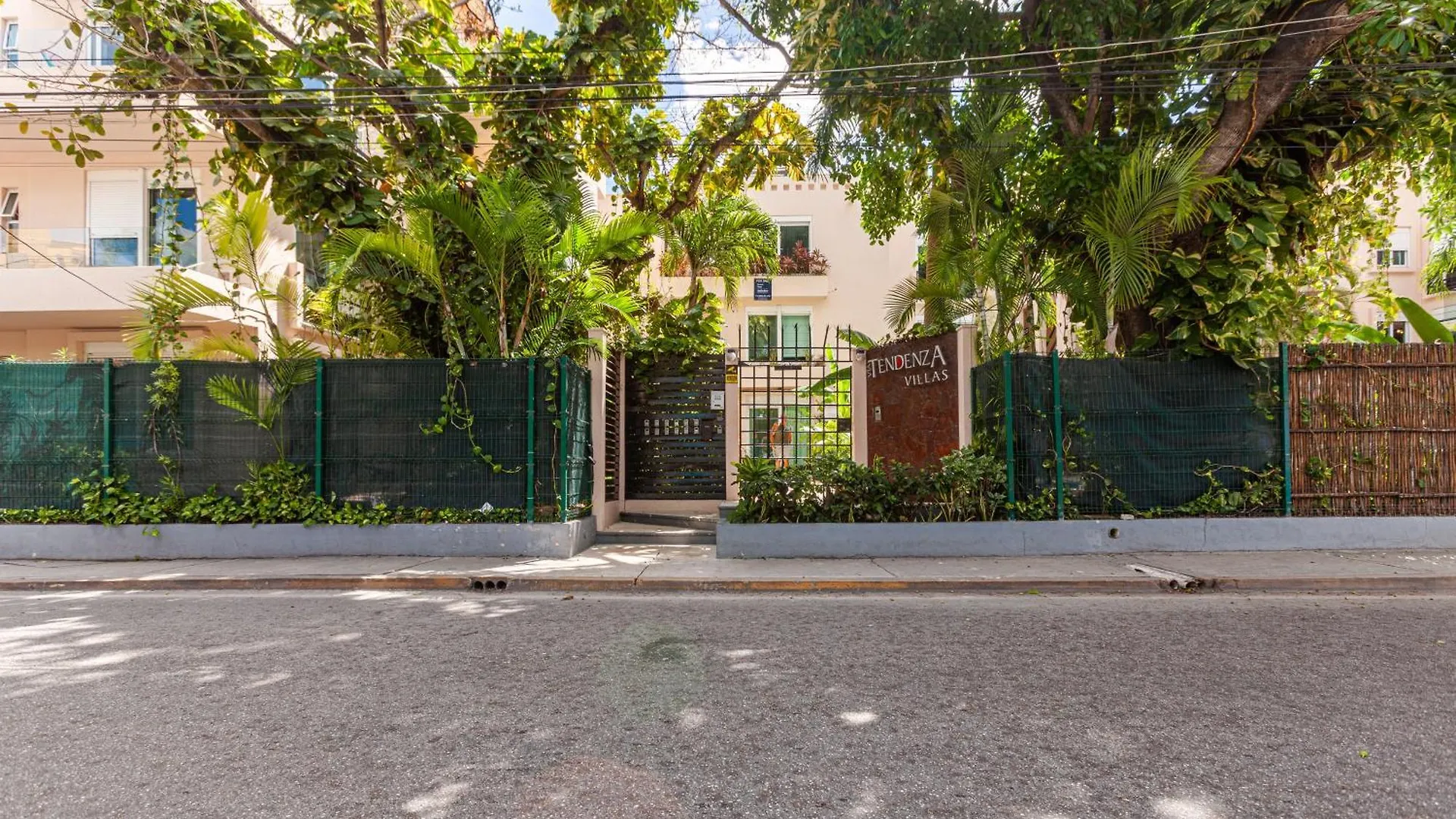 Via Tendenza Condos Playa del Carmen 0*,